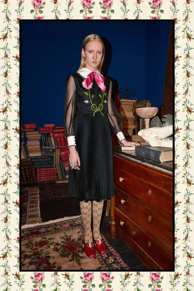 Look 15